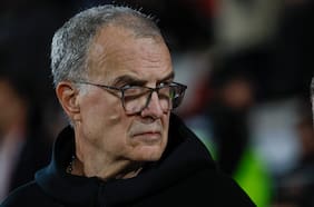 En Uruguay filtran la tensa reunión del plantel con Marcelo Bielsa a horas del duelo con España: “Esto no da para más”