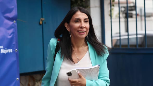Karla Rubilar critica eliminación de “Yo Elijo Mi PC” y emplaza a Kast a cumplir compromiso de no recortar beneficios sociales