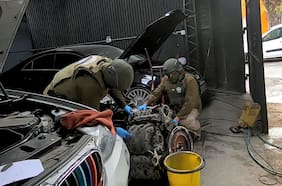 Fiscalización de Carabineros a desarmadurías de San Miguel termina con seis locatarios detenidos y un vehículo recuperado
