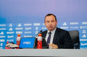 No habrá oposición en la U: director nombrado por Michael Clark adquiere las acciones de Azul Azul de la familia Schapira