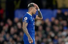 Le llueve sobre mojado a Enzo Fernández: ahora arriesga quedar impedido de conducir en Inglaterra