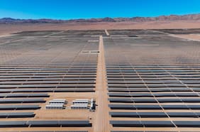 AES Andes da inicio a operación comercial de parque fotovoltaico en el Desierto de Atacama