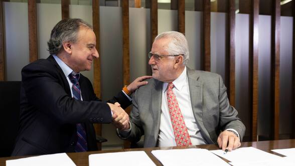 Lo que ofrecieron SQM y Codelco para lograr la autorización en China: un suministro mínimo anual de litio por 10 años