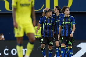 Una ráfaga le basta a Betis para vencer con remontada en Villarreal y compartir el subliderato de LaLiga