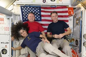 Astronautas de la NASA en órbita durante meses se preparan para el viaje de regreso