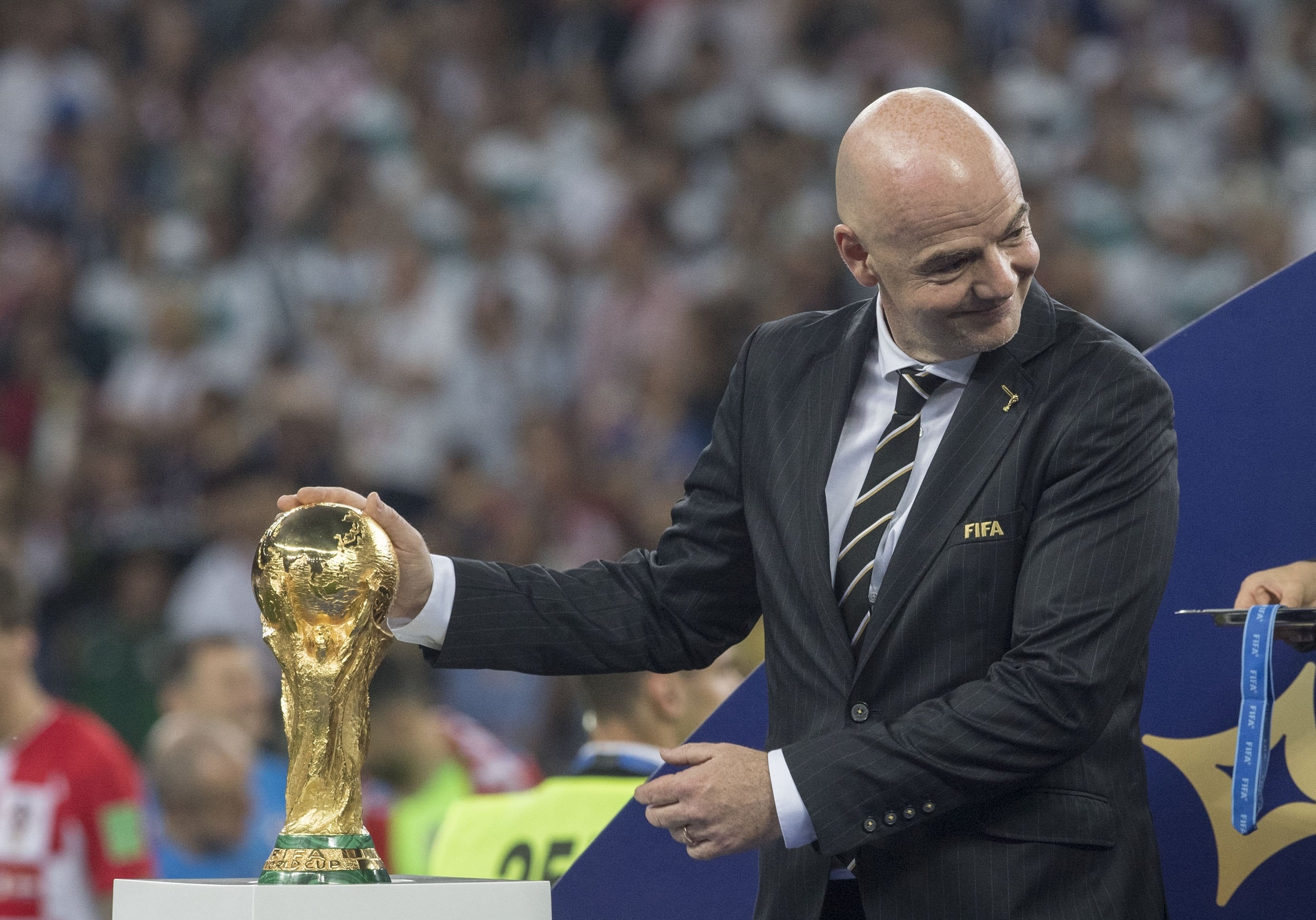 "Es mejor trabajar en lugar de gritar": Gianni Infantino se desmarca de la insólita deportación de árbitro somalí