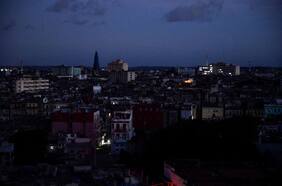 Más de 32 mil clientes se mantienen sin servicio eléctrico en la Región Metropolitana en medio de lluvias