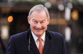 Restore Britain, la amenaza para Nigel Farage desde la extrema derecha británica