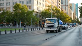 Municipios de la RM envían nueve camiones con ayuda a damnificados en Ñuble y Biobío