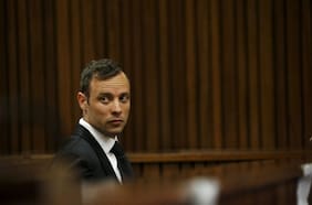 Aseguran que Pistorius está en la mira de las mafias tras recibir la libertad condicional: “Tiene que pagar”