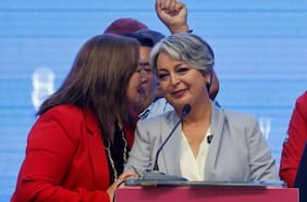 Ante la hostilidad comunista: socialistas invitan a Jeannette Jara a militar en el PS si decide abandonar el PC