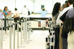 Las empresas cumplen en un 74% con la norma de sustentabilidad de la CMF, pero están más lejos en los estándares globales