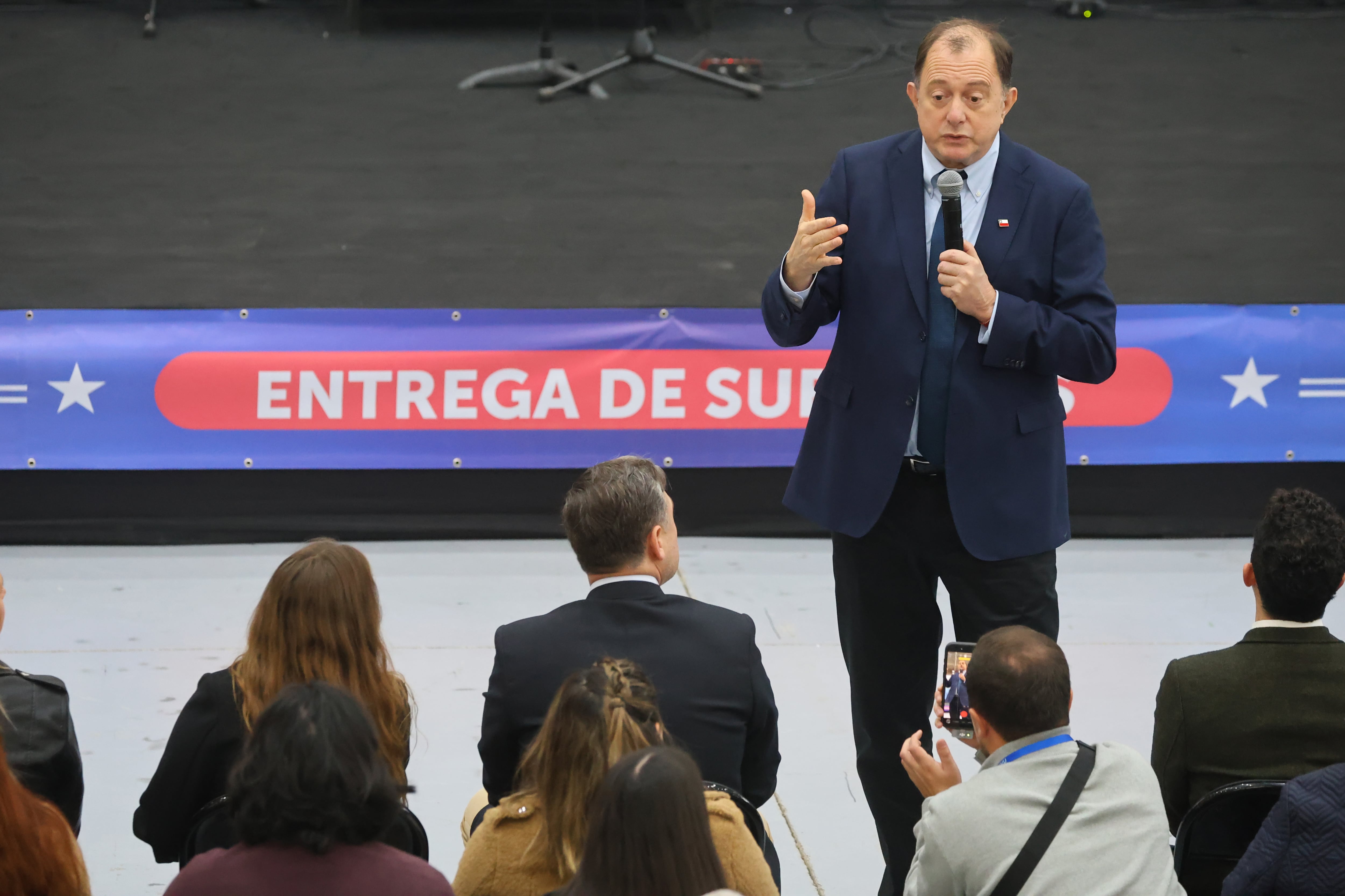 Minvu entrega más de 2 mil subsidios DS1 y anuncia nuevo tramo para sectores medios