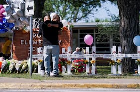 Muere de un infarto el esposo de una de las profesoras asesinadas en tiroteo de colegio en Texas