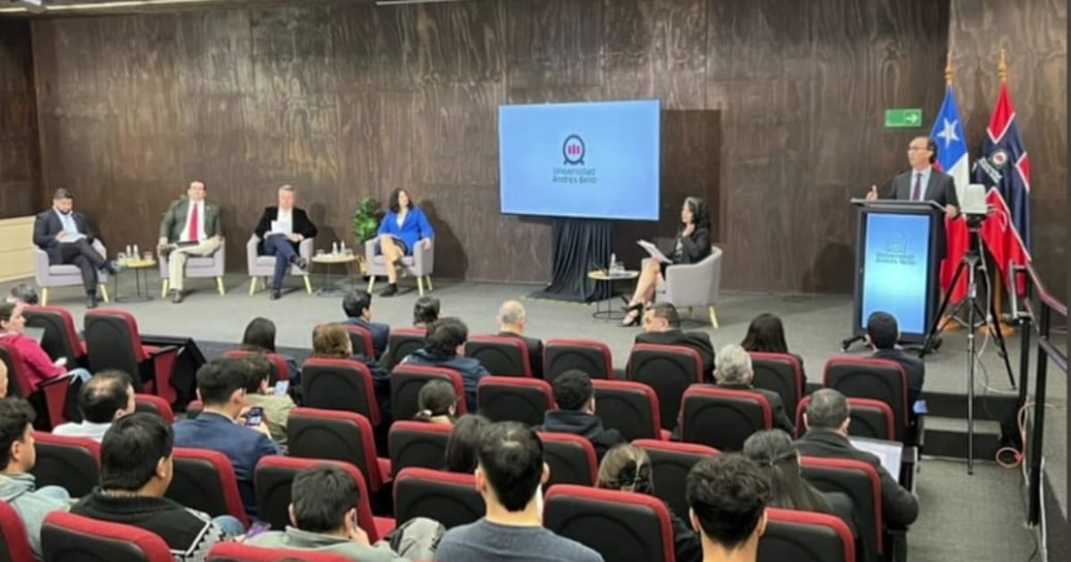 Seguridad, violencia en Macrozona Sur y descentralización fueron los temas que se tomaron debate del distrito 20