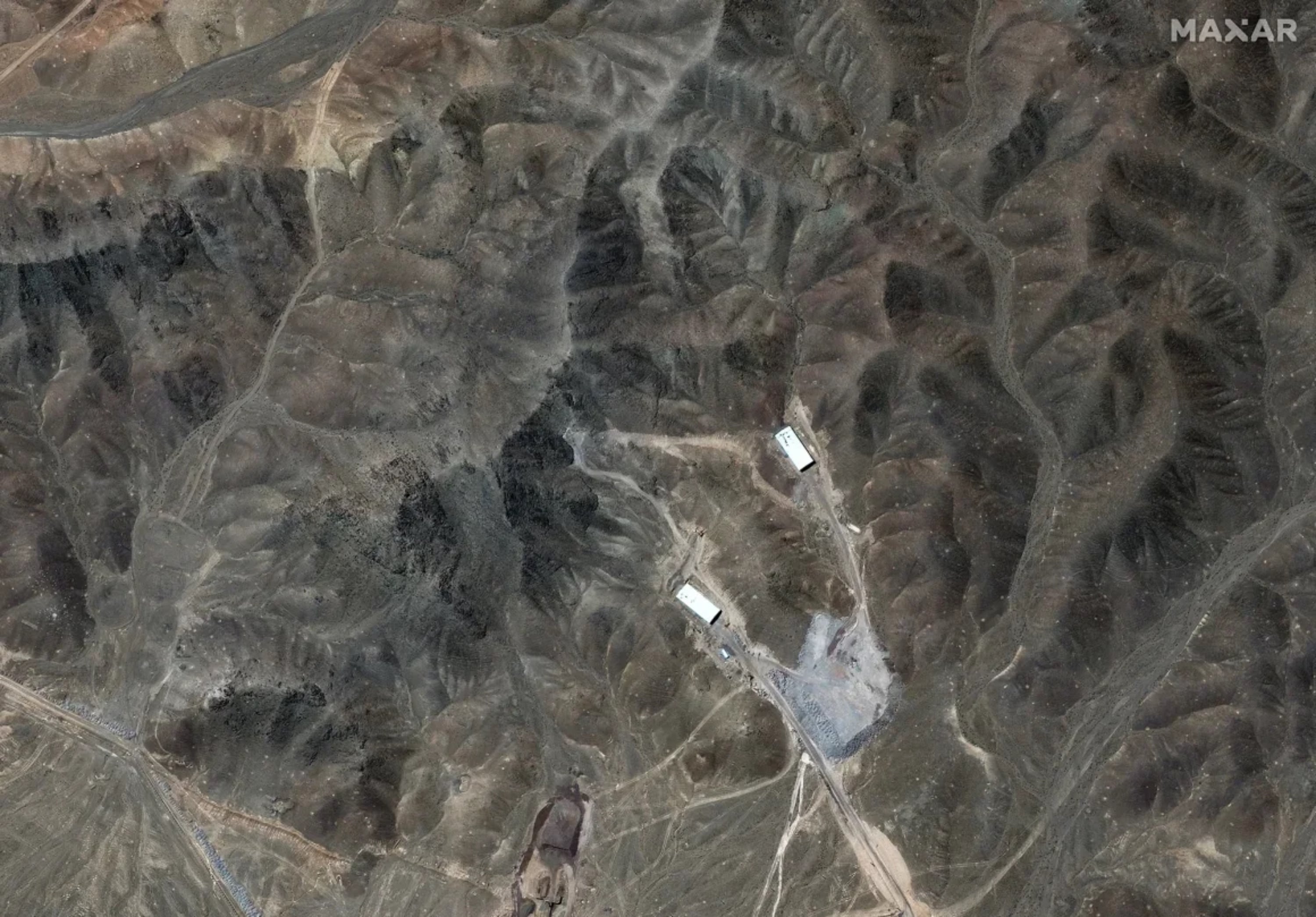 El misterioso complejo nuclear de Irán situado en las montañas y que es casi imposible de destruir.