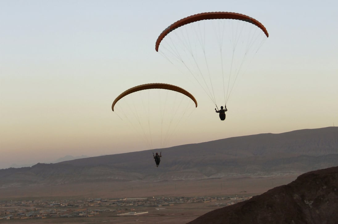 Investigan fatal accidente de parapente en Iquique