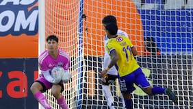 El elogio definitivo: Claudio Bravo se rinde ante la actuación de Gabriel Maureira en el arco de Colo Colo