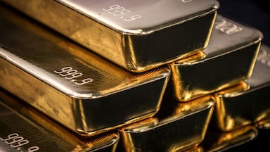 El oro salta a máximos históricos tras investigación penal contra presidente de la Fed y tensiones en Irán