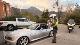 Carabineros detiene a ocho conductores por conducción temeraria en Costanera Norte: uno circulaba a 184 km/h