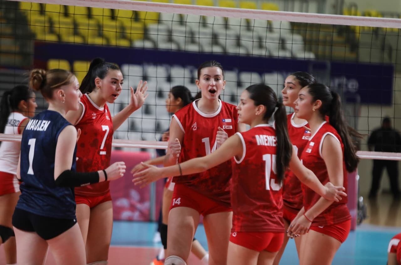 Chile se prepara para el Mundial de Vóleibol Femenino Sub 17: enfrenta a la poderosa Argentina en tres duelos