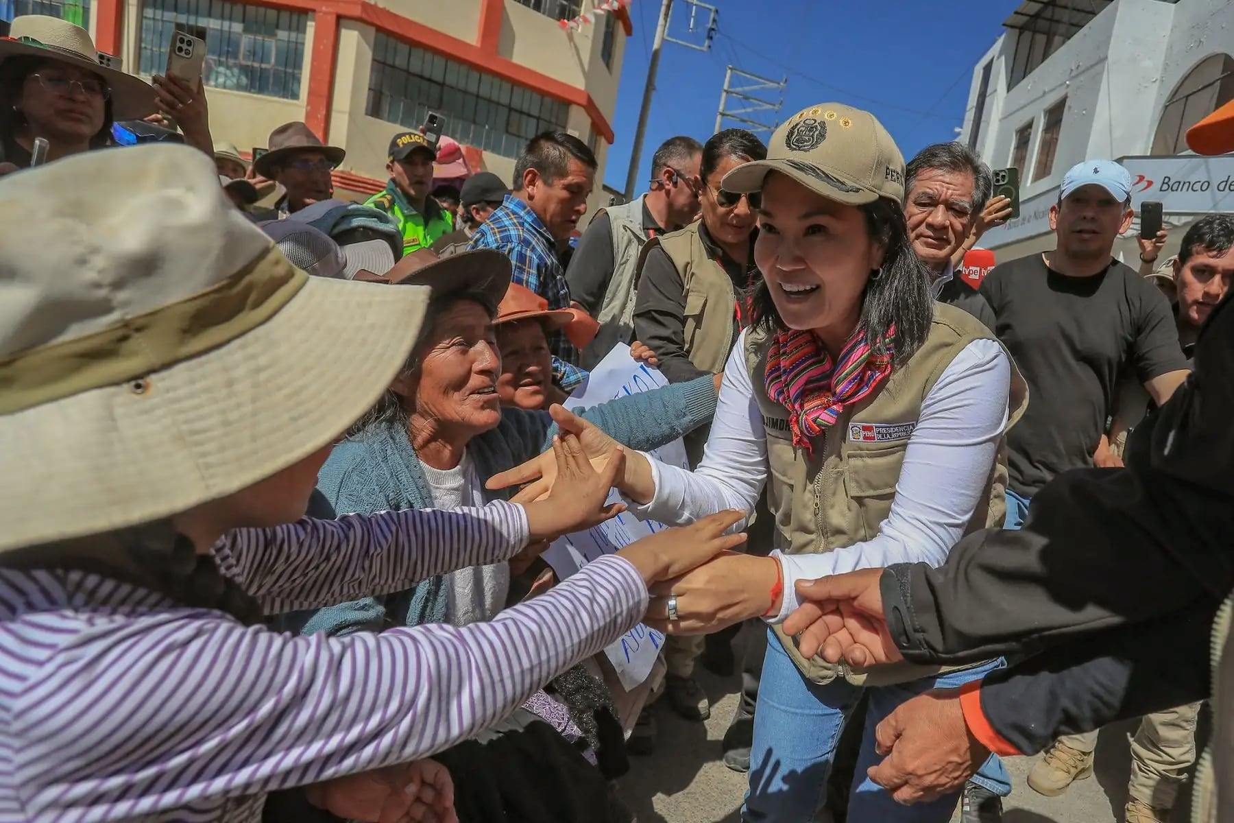 La presidenta de Perú anuncia un “recorte de ideologías” en los nuevos libros de texto escolares