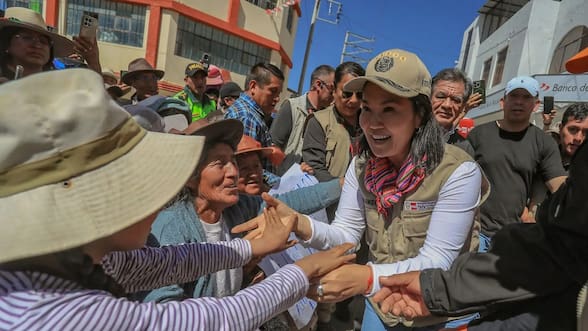 Paros por alza de combustibles y homicidios al alza: las complejas dos primeras semanas de gobierno de Keiko Fujimori