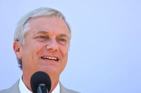 Kast alista cierres de campaña en Santiago y Temuco