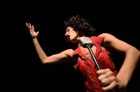 Rosita Serrano, el ruiseñor chileno que triunfó en la Alemania nazi llega a las tablas