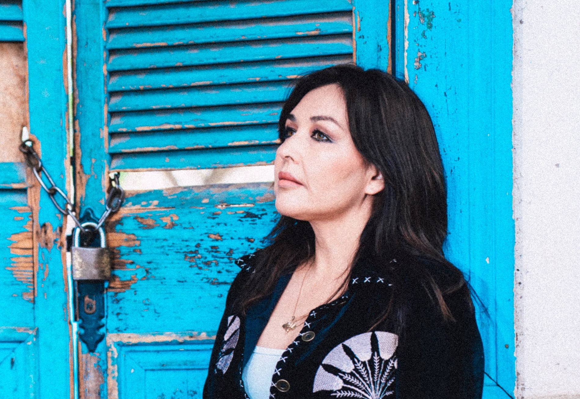 Denisse Malebrán sorprende con giro latinoamericano en su nuevo disco