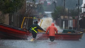 Sistema frontal: sigue el avance de las lluvias, alertas de Senapred, cortes de luz y el estado de rutas