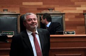 Francisco Zúñiga (PS), abogado: “Anticiparse a la labor de la convención es una cierta trampa ideológica de los juristas del oficialismo”