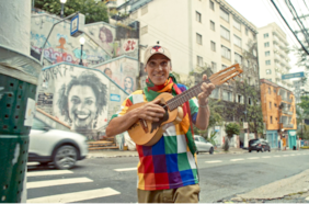 Manu Chao realiza homenaje a los motoboys en nuevo single y fija fecha de álbum