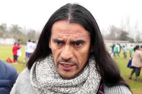 “Le dije que estaba cagado del mate”: el Coca Mendoza revela que reprochó a Leonel Herrera por subastar histórica camiseta de Colo Colo 91