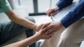 Colegio de Psicólogos alerta “grave retroceso” en salud mental ante recortes del gobierno y apunta a impacto en población vulnerable