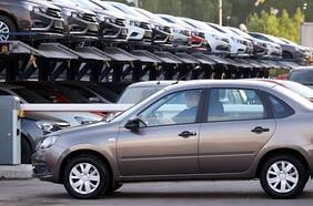 En Rusia comienzan a sortear autos entre quienes se vacunen contra el Covid-19