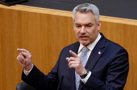 Por qué el líder de Austria propone consagrar el uso del efectivo en la Constitución de su país