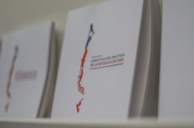 Columna de Verónica Undurraga: Cerrar el tema constitucional