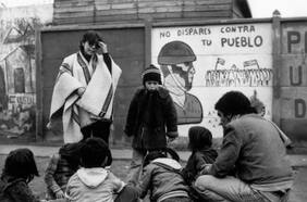 “Diásporas de un exilio”: Inédita exposición fotográfica de Rodrigo Rojas De Negri llega al Museo de la Memoria