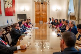 Gobierno anuncia por goteo nombres de seremis en medio de presión de los partidos