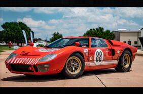 Uno de los Ford GT40 utilizados en la película ‘Ford v Ferrari’ sale a remate