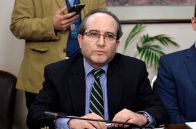 Embajador israelí en Chile califica como “lamentable” los dichos de canciller Van Klaveren sobre Guerra en Israel