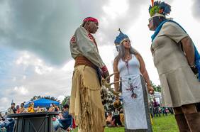 Líderes de la derecha española atacan a Biden por sus dichos sobre Colón y la conquista de América