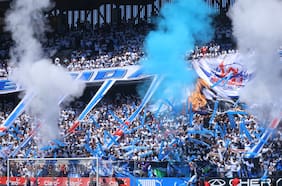 Múltiples llamados y fuertes sanciones: los detalles del plan de “tolerancia cero” de la UC en el Claro Arena