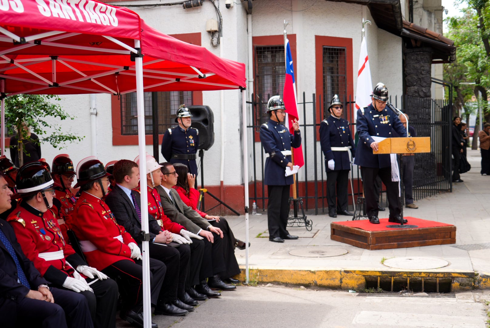 Calle Capuchinos pasa a llamarse “Bombero Mártir Elías Cares Squiff” a 50 años de su muerte