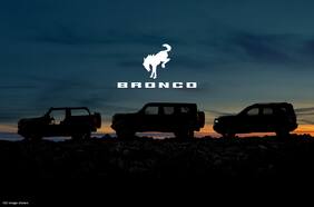 Antes de saltar a la cancha, el Bronco ratifica su alineación: va con tres en ataque