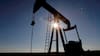 El petróleo registra fuerte caída y el barril quiebra los US$ 100 tanto en Londres como Nueva York