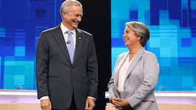 Jeannette Jara se reúne con José Antonio Kast en comando del presidente electo