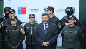 Gobierno suspende vacaciones de altos mandos de Gendarmería y presenta querella a Fiscalía ante liberación por error de reos