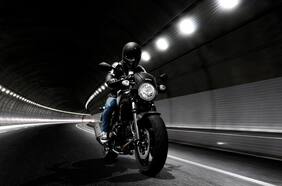 Suzuki SV650X: moderna apuesta con las cosas lindas del pasado